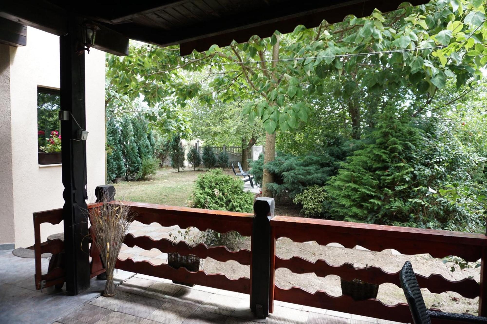 Villa Hanna'S Garden - Mintia Exterior photo